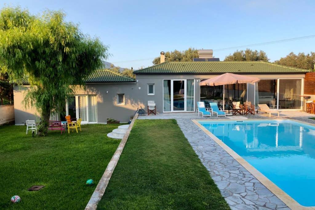 Sunlit Pool House Villa Posidhonía Exterior photo